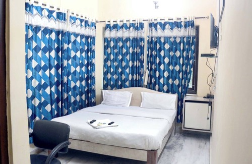 Bhowanipore Hotel | Raviz Inn