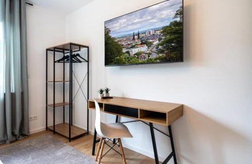 Bielefeld Apartment | RAW-Flat Meier - Modern - Stylisch - Balkon - Netflix