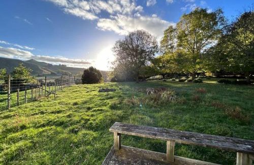 Rangitikei House | Rawhiti Farm Cottage