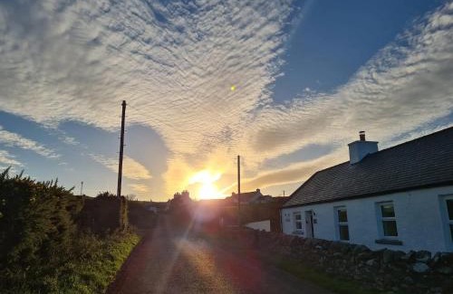 Damnaglaur House | RAWSON COTTAGE LOVELY 2 BEDROOM SEMI RURAL
