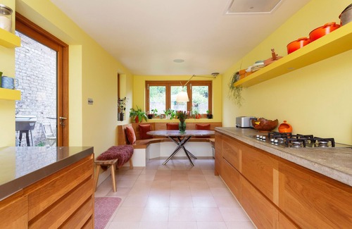 Junction House | Ray of Sunshine, by Veeve