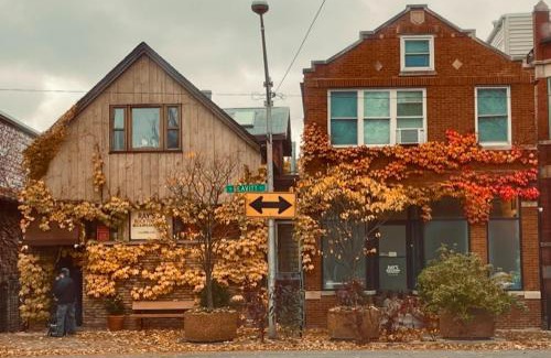 Bucktown Bed & Breakfast | Ray's Bucktown Bed and Breakfast