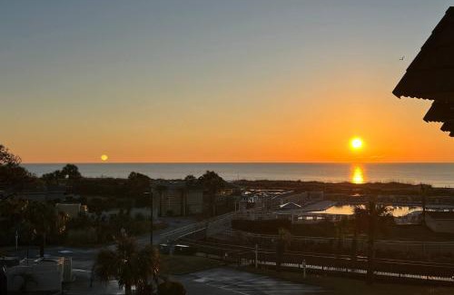Folly Field Apartment | Ray's on the Beach