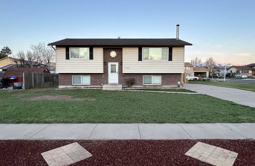 Roy House | Ray's Place