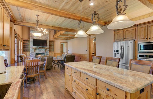 Brookeland House | Rayburn Country Retreat near Lake Sam Rayburn