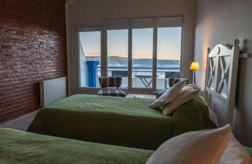 Puerto Piramides Hotel | Rayentray Las Restingas Hotel De Mar