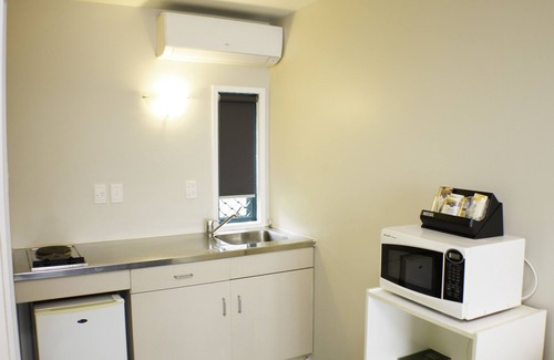 Manukau City Hotel | Rayland Motel