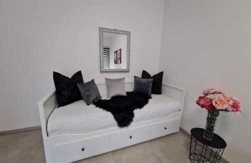 San Salvario Apartment | Raymihome Dante 2