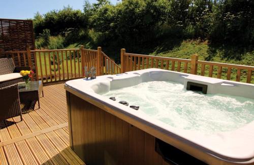Raywell Resort | Raywell Hall Country Lodges