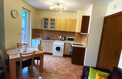 Razlog Condo | Razlog Bulgaria - 1-bedroom in Downtown Pirin Golf With Mountain View