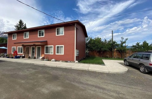 Joseph Condo | Razz Lake 2nd floor 2 bdrm condo