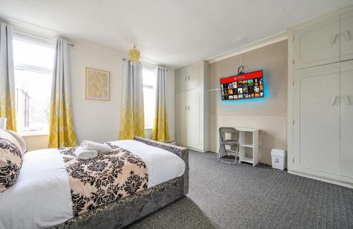 Beeston House | -RC15CFA- For Relaxed and Cosy stay with Free Parking