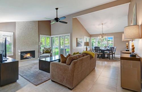 Rancho Mirage House | RC942 - Racquet Retreat - Meredith Lodging