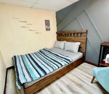 Malton House | Re-6 Room Near Airport