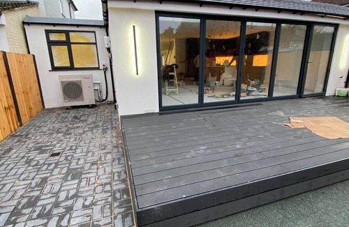 Reading House | READING FESTIVAL - 5 BEDROOM HOUSE AVAILABLE. ALL ROOMS WITH EN-SUITE