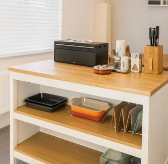 Spencers Wood Apartment | Reading Retreat – 2-Bed with Private Parking