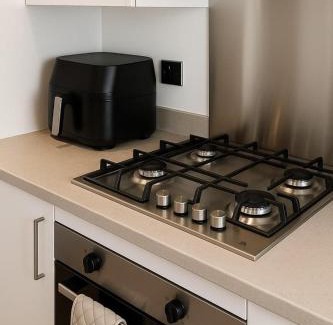 Spencers Wood Apartment | Reading Retreat – 2-Bed with Private Parking