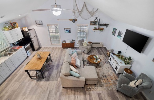 Marble Falls Cabin | Ready for a little rest and relaxation.