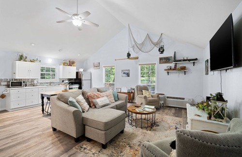 Marble Falls Cabin | Ready for a little rest and relaxation.