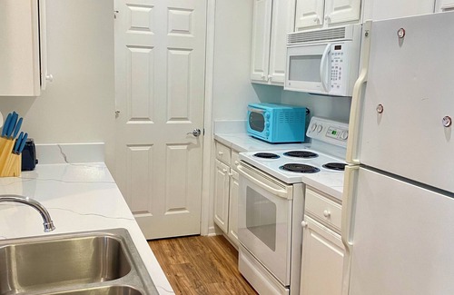 Rehoboth Beach Condo | Ready for that beach retreat you wanted? 2BD, 2BATH