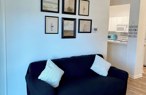 Rehoboth Beach Condo | Ready for that beach retreat you wanted? 2BD, 2BATH