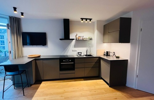 Old Town Apartment | Ready-to-live-in design apartment next to Beethovenhalle with underground parking space