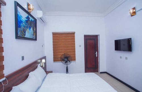 Ibadan Apartment | Readyhomes shortlets and apartments