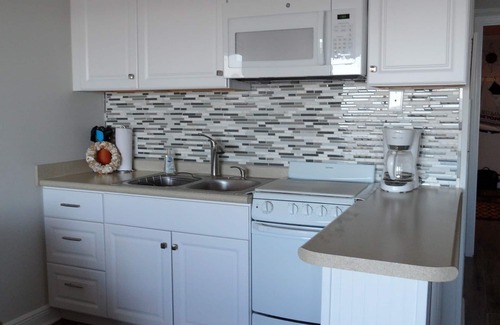 Tybee Island Condo | REAL Beach Front Panoramic View - COUPLES - Pool - North Beach