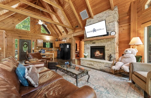 Branson Cedars Cabin | Real Cabin, Vaulted Ceilings, $400 of Daily Tickets, Hot Tub, Near Big Cedar