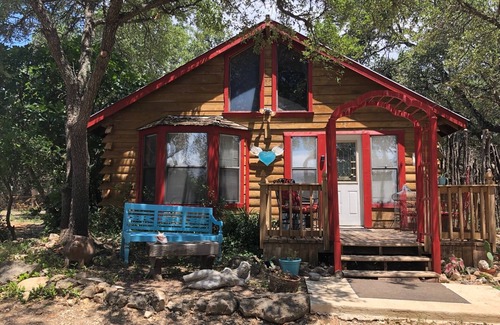 Wimberley House | REAL GETAWAY-4 ACRES, Peacock House, POOL, Near Wimb Square