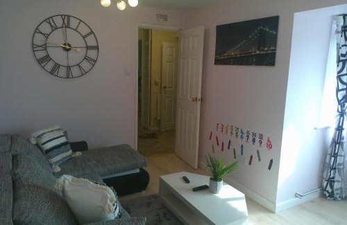 Earls Barton Apartment | Real Home In Northampton
