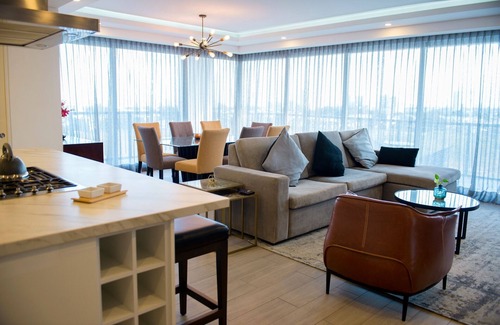 Zapopan Condo | Real View Towers, Real Center, Spectacular 3BR 2nd floor, Zona Real Near Andares