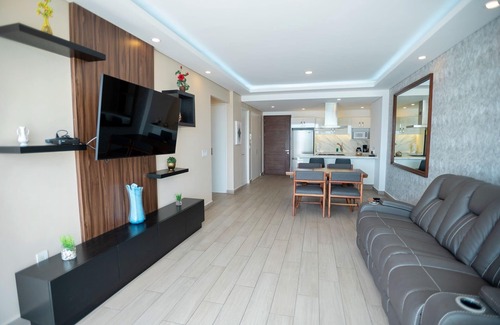 Zapopan Condo | Real View Towers, Real Center, 1st Floor Charming 1 BR, Sanitized, Zona Real