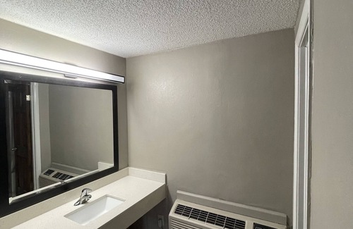 Gatlinburg Hotel | Really Spacious King Room