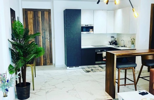 Labadi Apartment | Realtor & Tours - 233 Boulevard