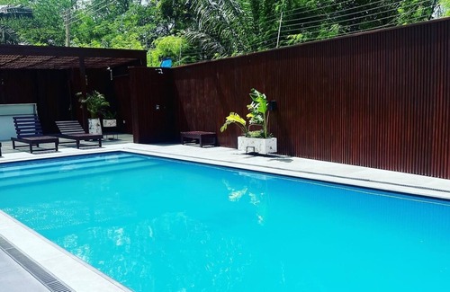 Labadi Apartment | Realtor & Tours - 233 Boulevard