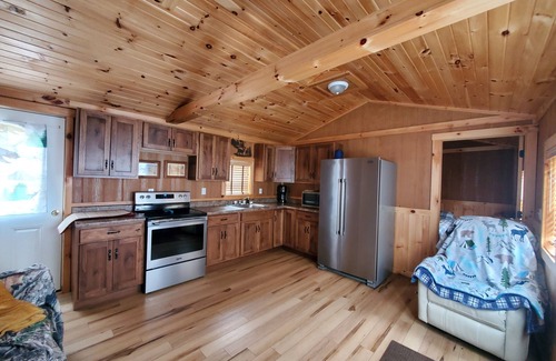 Blount Cabin | RealTree Camo Cabin 2