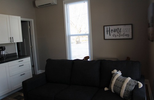 Pleasant Hill House | Rebecca's Retreat on Katy Trail in beautiful downtown Pleasant Hill MO