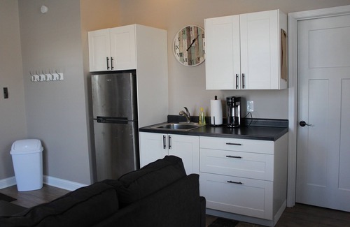 Pleasant Hill House | Rebecca's Retreat on Katy Trail in beautiful downtown Pleasant Hill MO