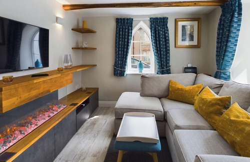 Tideswell Cottage | REBETHNAL COTTAGE, pet friendly, with open fire in Tideswell