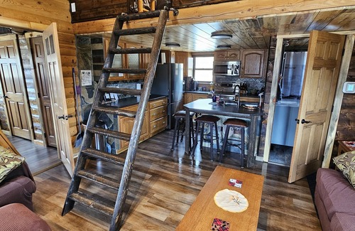Anaconda Ski Chalet | Reboot, Recover, Recreate…Centrally located 20 acre Mill Creek getaway cabin!