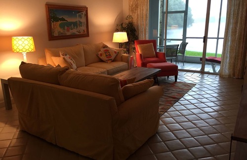 Johns Island Condo | Reburbished 2 Bed, 2 Bath Ground Floor Condo, Lake Front