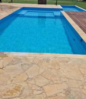 Sao Roque House | Recanto Girassol em São Roque - Rota do Vinho