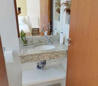 Acores House | recanto gralha azul