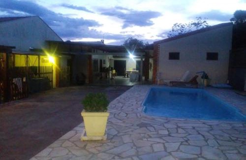 Balneario Praia do Leste Ski Chalet | Recanto Pousada JU&JU Chalé com PISCINA COMPARTILHADA