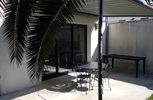 Le Bois-Plage-en-Re House | Recent 3* listed house opening onto walled garden