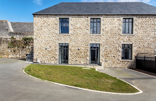Saint-Pol-de-Leon Apartment | Recent apartment, bright, spacious, quiet and comfortable.