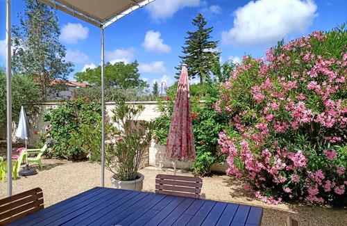 Cheval-Blanc House | Recent bright, air-conditioned house with pool near Luberon