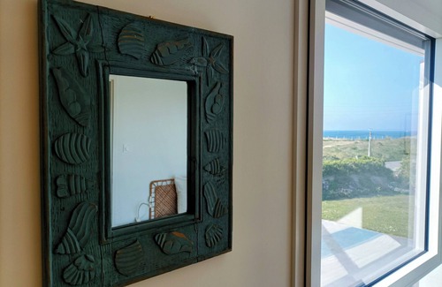 Plouguerneau House | Recent house facing the dunes and Grève Blanche beach, at the foot of the GR34.