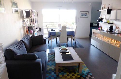Damgan Apartment | Recent seasonal residence of good standing